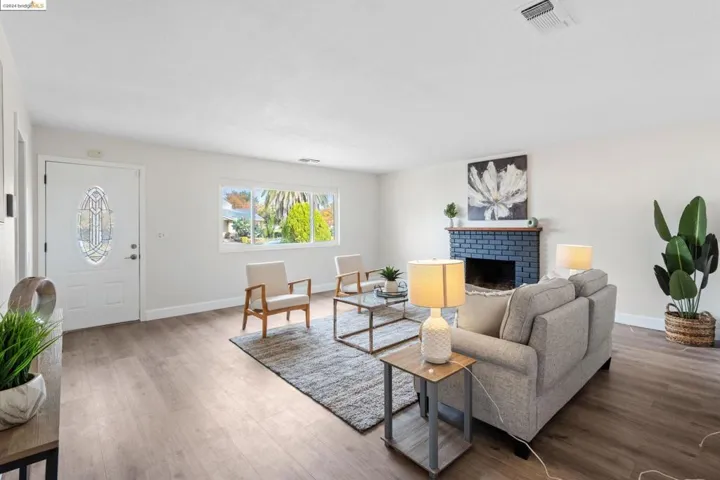 10044 Nebula Way, Sacramento, California 95827