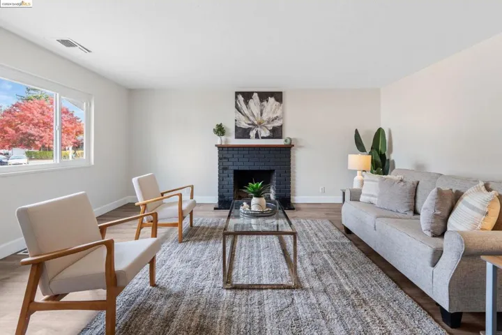 10044 Nebula Way, Sacramento, California 95827