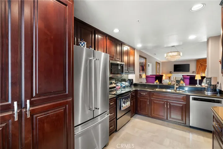 2233 Martin 317, Irvine, California 92612