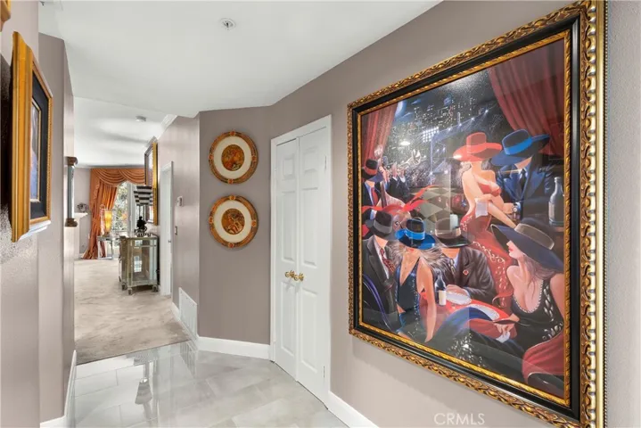 2233 Martin 317, Irvine, California 92612