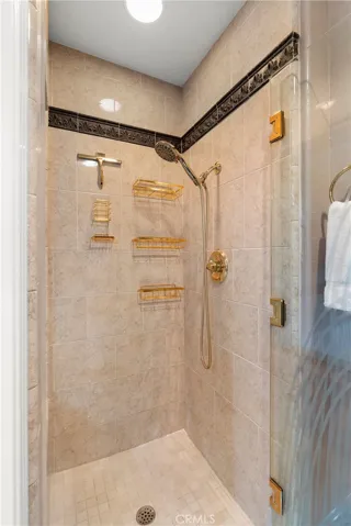 2233 Martin 317, Irvine, California 92612