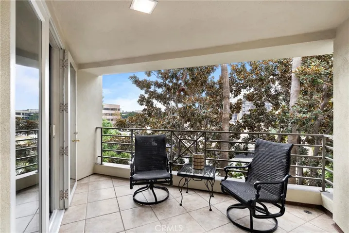 2233 Martin 317, Irvine, California 92612