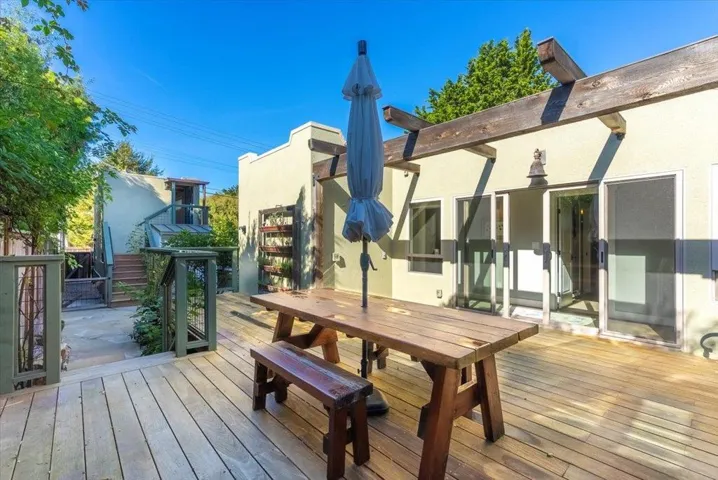 Side deck--