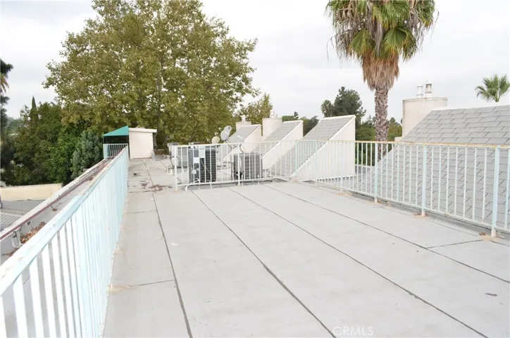 13718 Moorpark Street, Sherman Oaks, California 91423