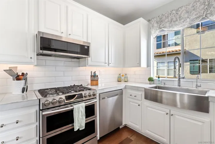 3156 Via Puerta, Carlsbad, California 92009