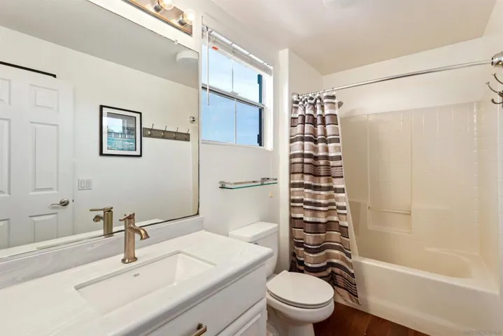 3156 Via Puerta, Carlsbad, California 92009