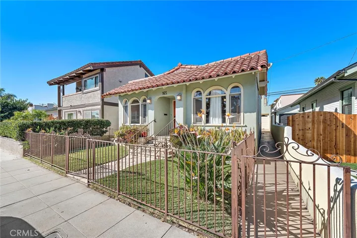 165 Quincy Avenue, Long Beach, California 90803