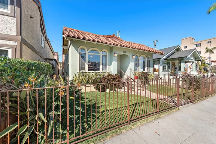 165 Quincy Avenue, Long Beach, California 90803