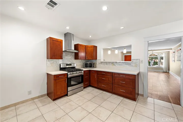 165 Quincy Avenue, Long Beach, California 90803