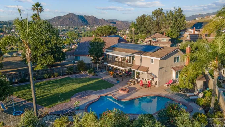 2006 Crossle Court, El Cajon, California 92019