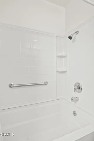 14-web-or-mls-Upmarketmedia_618Cla-45