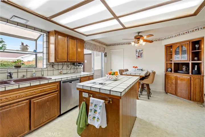 6401 Lancelot Court, Riverside, California 92506