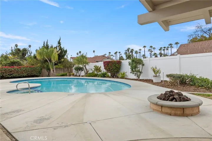 6401 Lancelot Court, Riverside, California 92506