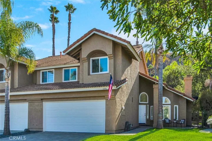 Single family home attached with one wall