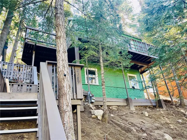 2389 Rim Of The World Drive, Running Springs, California 92382