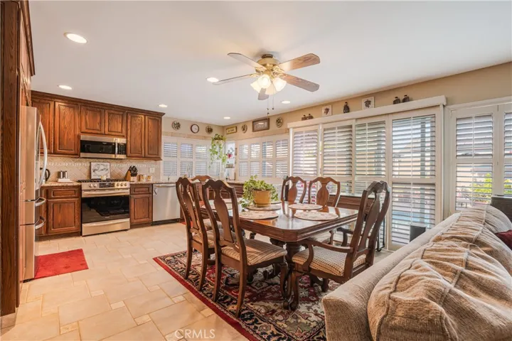 2436 Castlemont Court, Simi Valley, California 93063