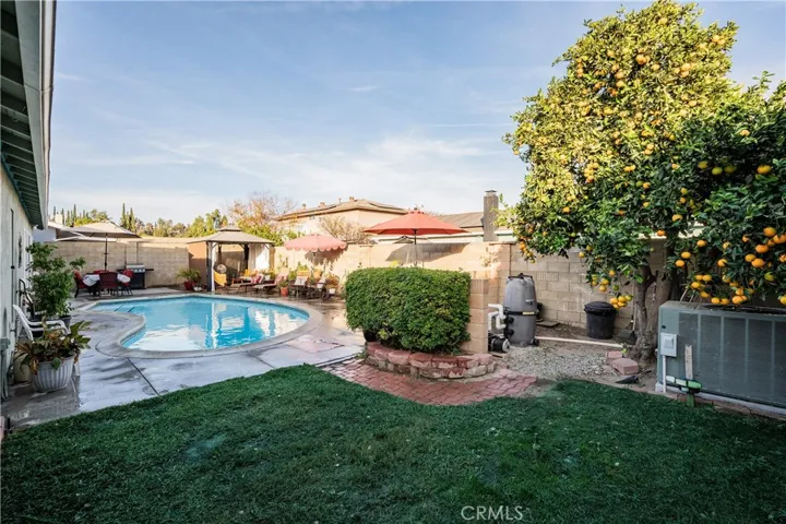 2436 Castlemont Court, Simi Valley, California 93063