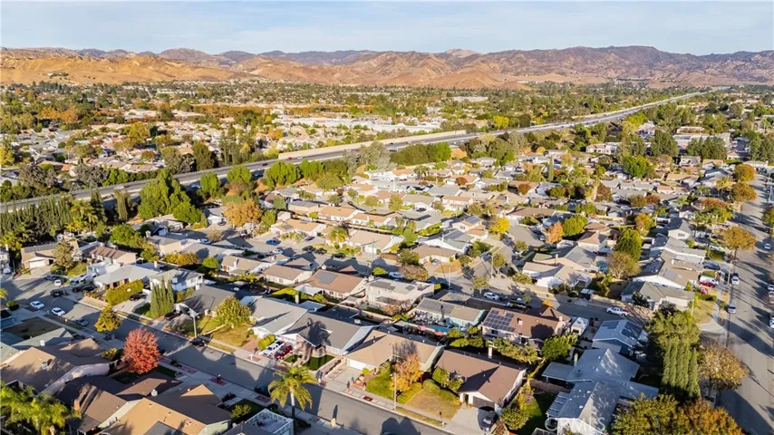 2436 Castlemont Court, Simi Valley, California 93063
