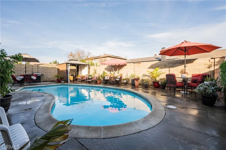 2436 Castlemont Court, Simi Valley, California 93063