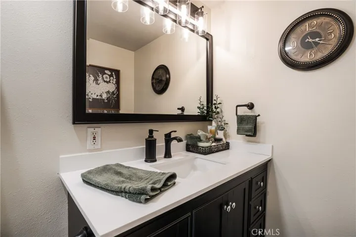 2436 Castlemont Court, Simi Valley, California 93063