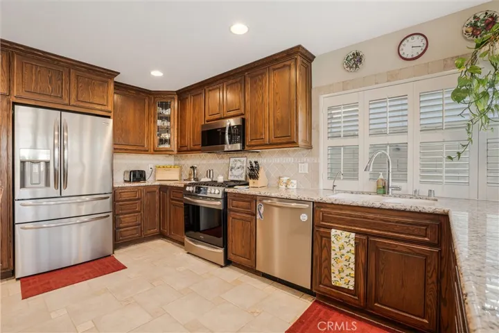 2436 Castlemont Court, Simi Valley, California 93063