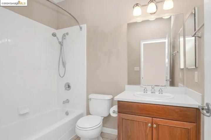 5633 Leitrim Way, Antioch, California 94531