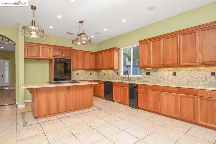 5633 Leitrim Way, Antioch, California 94531