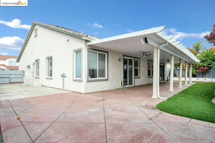 5633 Leitrim Way, Antioch, California 94531