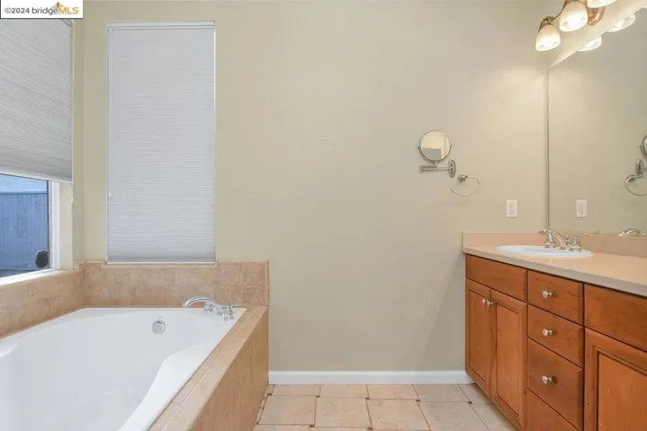 5633 Leitrim Way, Antioch, California 94531