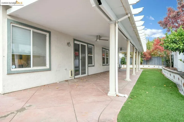 5633 Leitrim Way, Antioch, California 94531