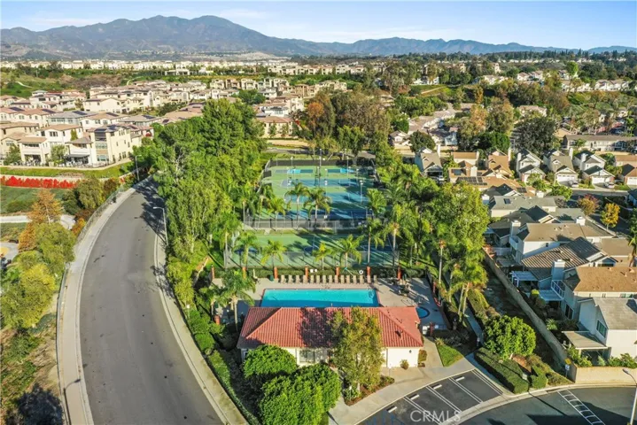 25296 Vista Linda, Lake Forest, California 92630