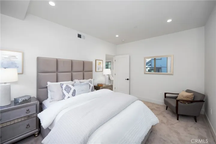 943 E California Boulevard 2, Pasadena, California 91106