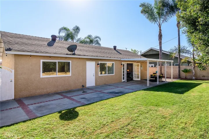 5681 Stardust Drive, Huntington Beach, California 92647