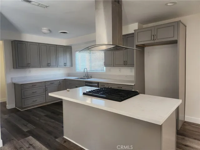7911 Ethel Avenue, North Hollywood, California 91605