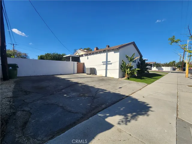 7911 Ethel Avenue, North Hollywood, California 91605