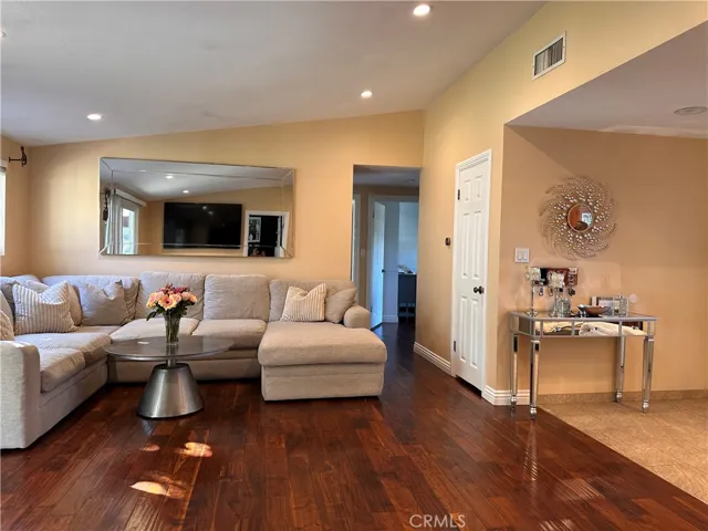 130 Thoreau Circle, Thousand Oaks, California 91360