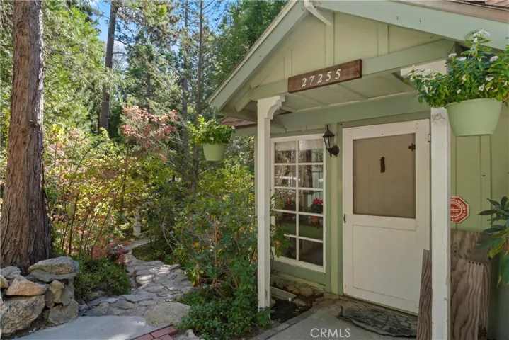 27255 Little Bear Road, Blue Jay, California 92317
