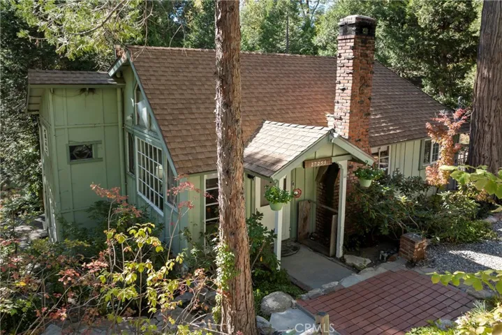 27255 Little Bear Road, Blue Jay, California 92317
