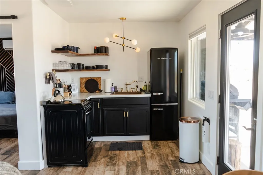 1840 Scotch Lane, Landers, California 92285 home-pic-16