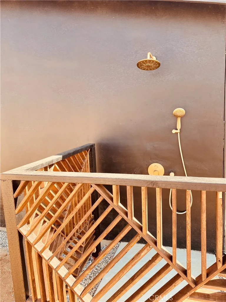 1840 Scotch Lane, Landers, California 92285 home-pic-64