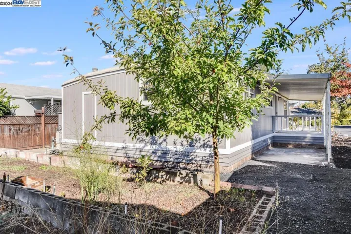 703 Sequoia, Windsor, California 95492