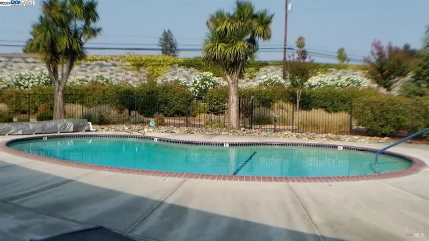 703 Sequoia, Windsor, California 95492