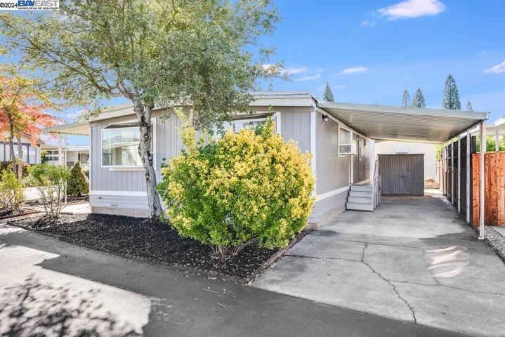 703 Sequoia, Windsor, California 95492