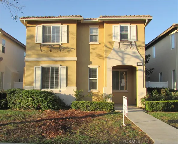 221 Kensington Park, Irvine, California 92606