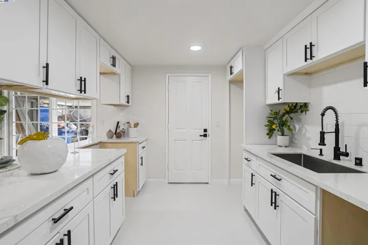 6254 Cedar Blvd, Newark, California 94560