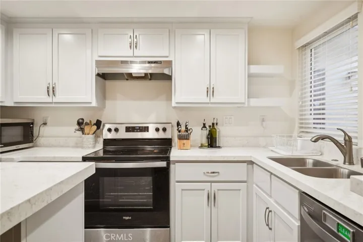 5947 Armaga Spring Road L, Rancho Palos Verdes, California 90275