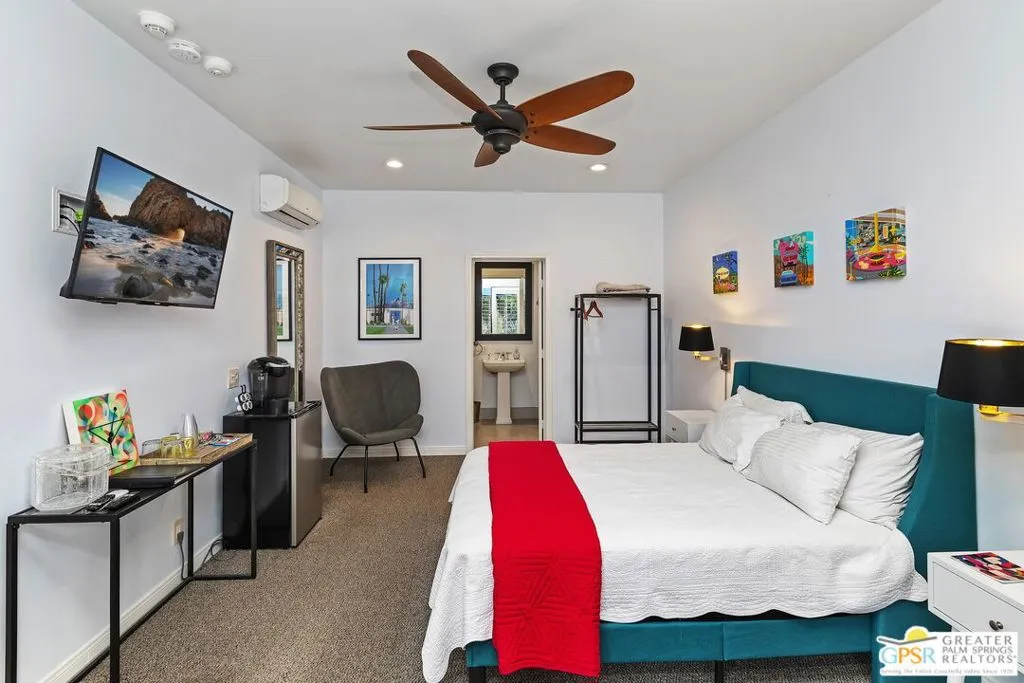 535 E Via Colusa, Palm Springs, California 92262 home-pic-29