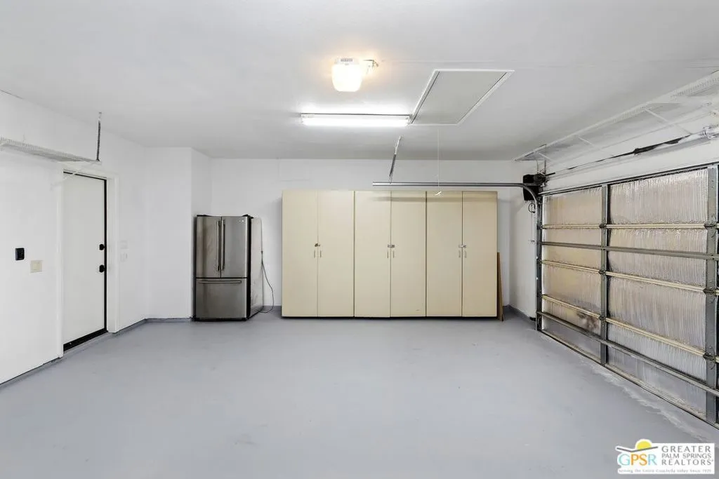 535 E Via Colusa, Palm Springs, California 92262 home-pic-37