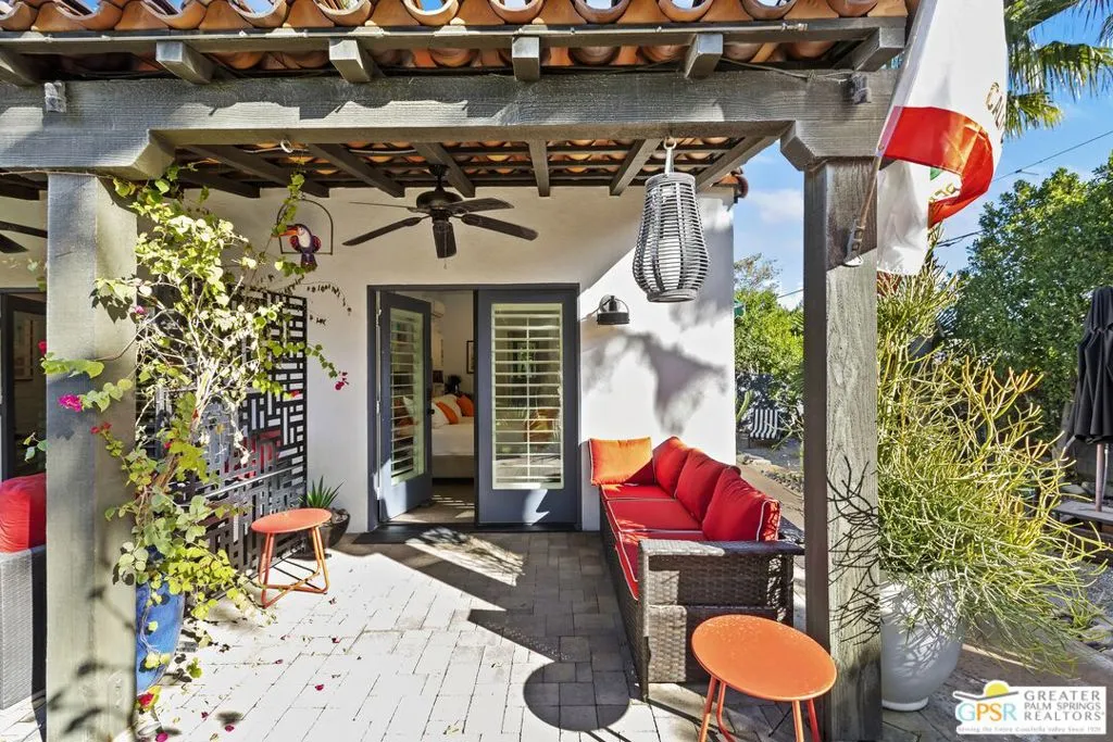 535 E Via Colusa, Palm Springs, California 92262 home-pic-32