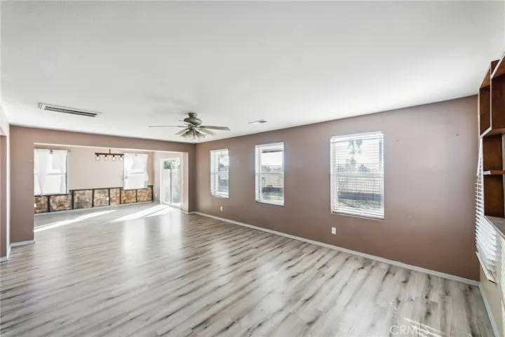 547 Gloriosa Avenue, Perris, California 92571
